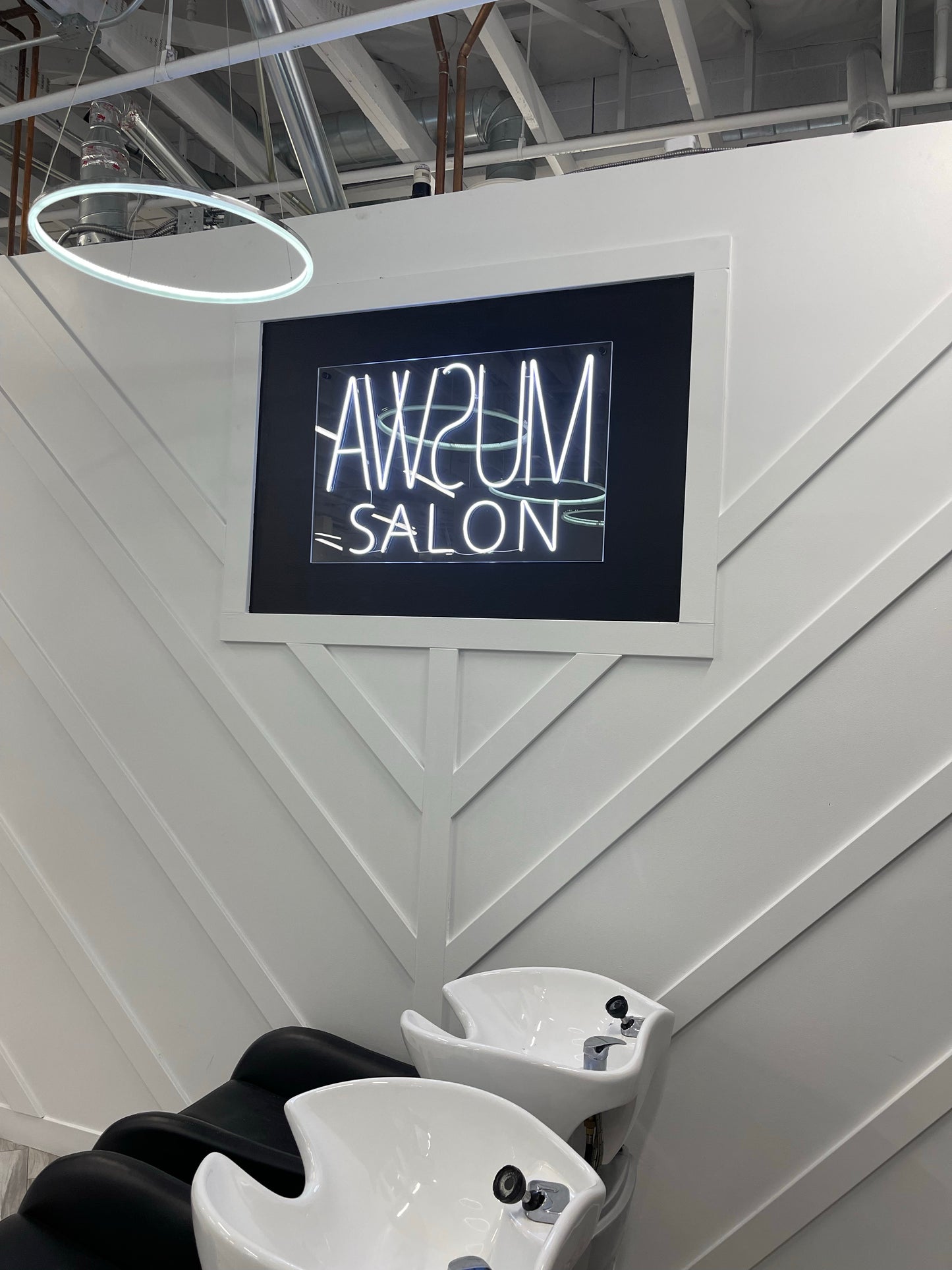 Awsum Hair Salon